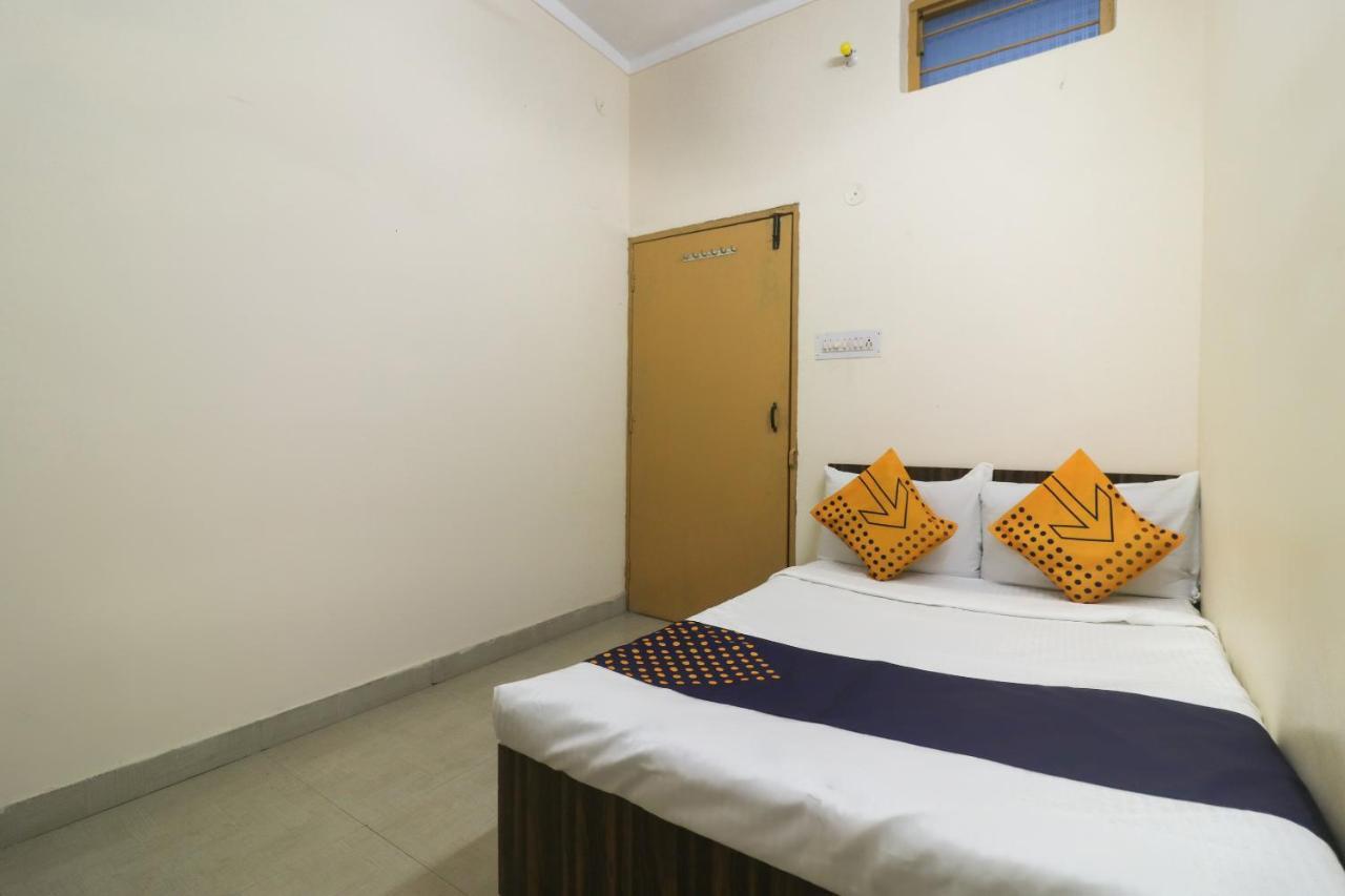 Spot On Negi Home Stay Dehradun Exterior foto